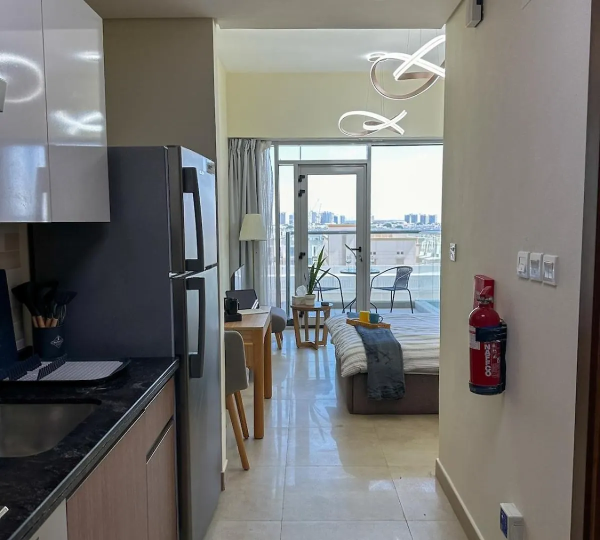 Vibrant Studio - 15M To Marina Dubai Apartment