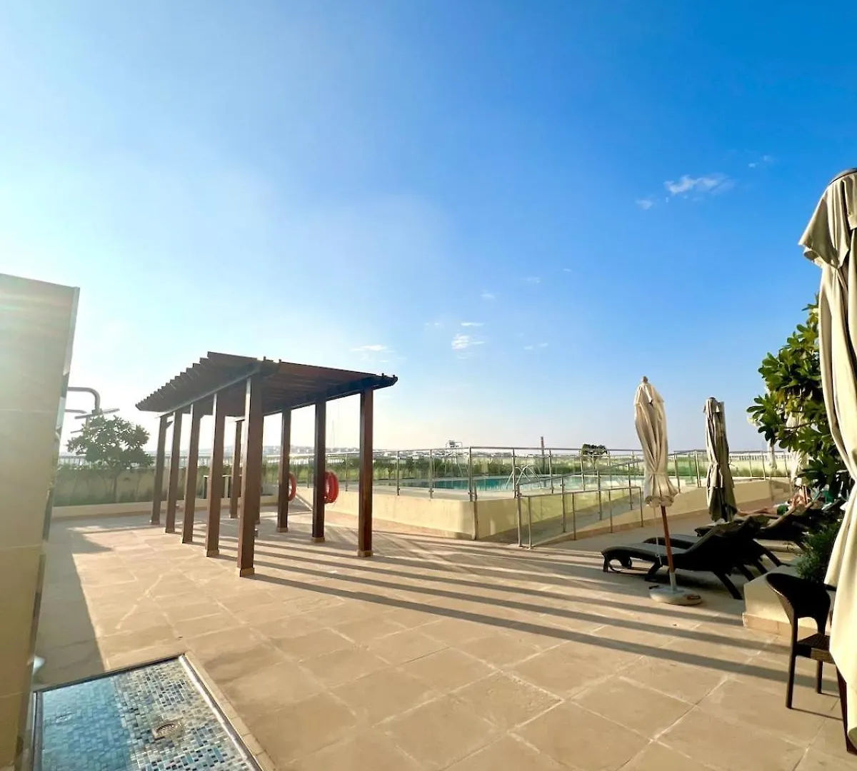 Lägenhet Vibrant Studio - 15M To Marina Dubai Förenade Arabemiraten
